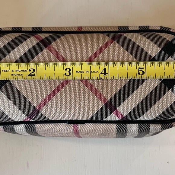 Burberry Nova Check cosmetic bag and/or vanity case. - Picture 14 of 16